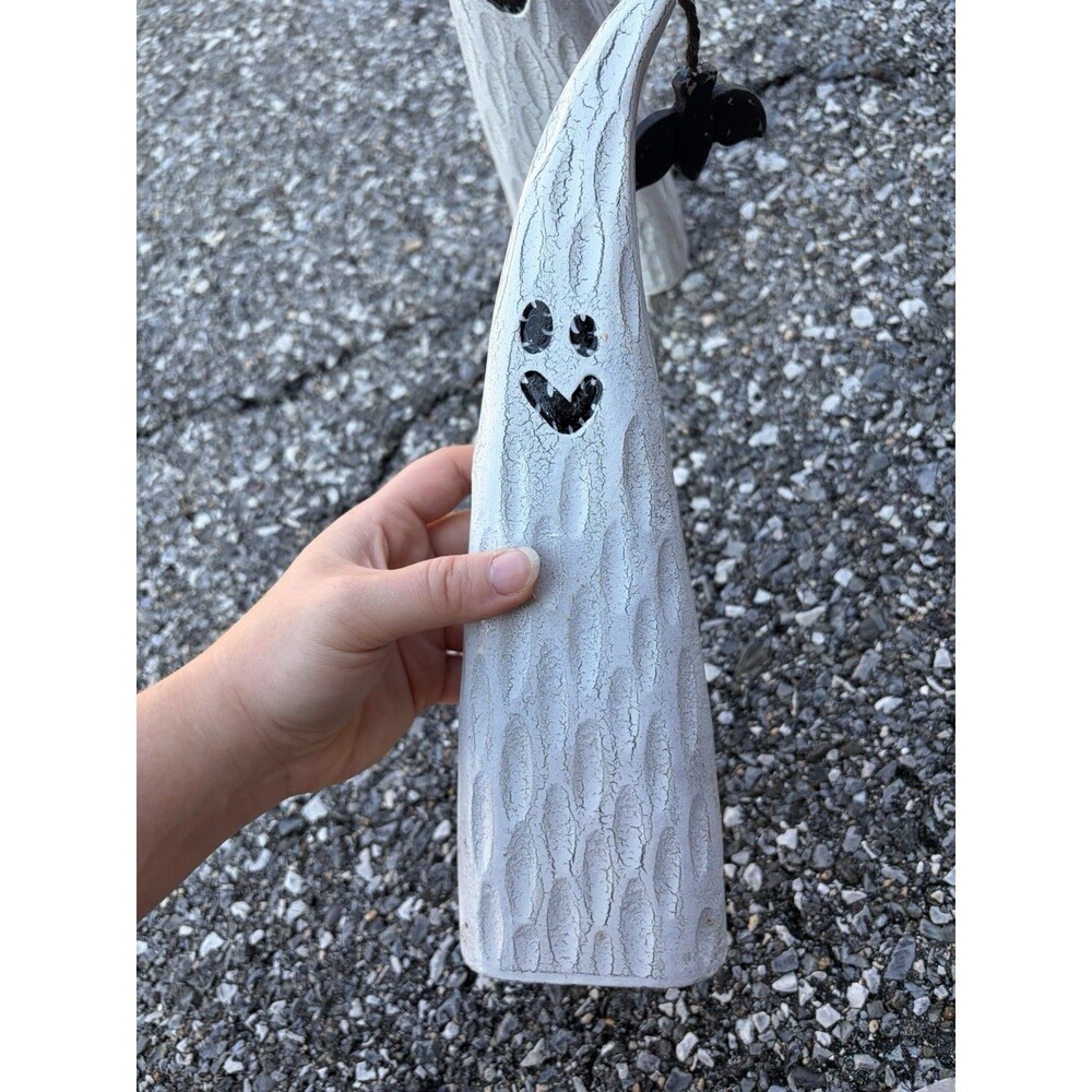 Wooden Boho Ghost Trio Decor W Bats & Spider Halloween Fall Decor - Picture 6 of 9